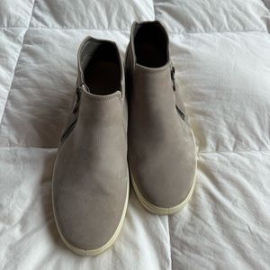 ECCO WOMENS LOW ZIP SNEAKERS